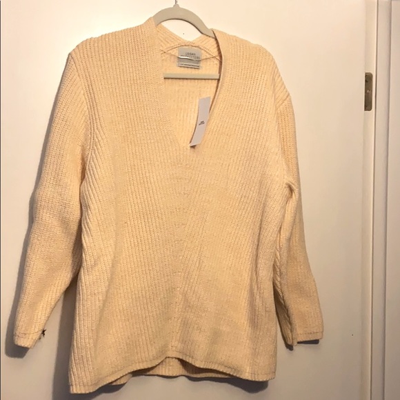 UO sweater - Picture 1 of 5